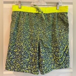 Nike Swim Trunks Mens Medium Green Yellow 9 in Inseam Shorts Pockets Mesh Lined